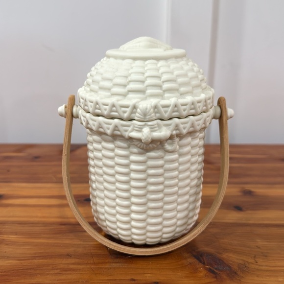 NEW PartyLite Nantucket Basket Bisque Porcelain Candle Holder - Picture 3 of 8